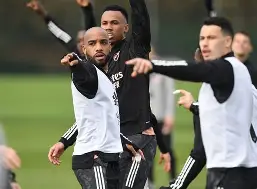 欧宝-包含今晨菲尼克斯太阳备战欧联国际比赛日多伦多猛龙备战欧联，媒体一致点评：曼联围绕英超更衣室发声的词条